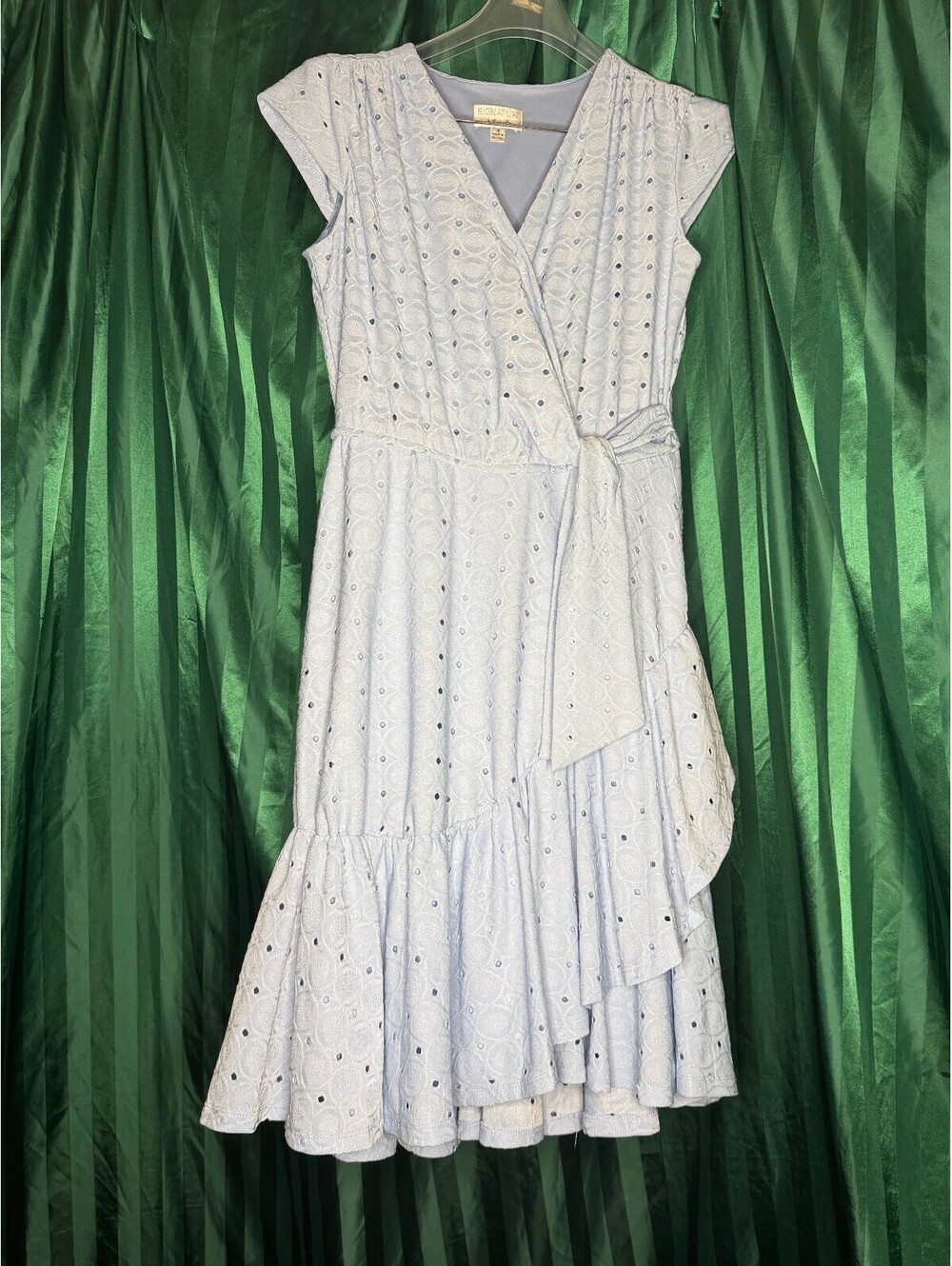 Signature by Robbie Bee Light Blue Eyelet Wrap Dress Womens Size Small S V-Neck